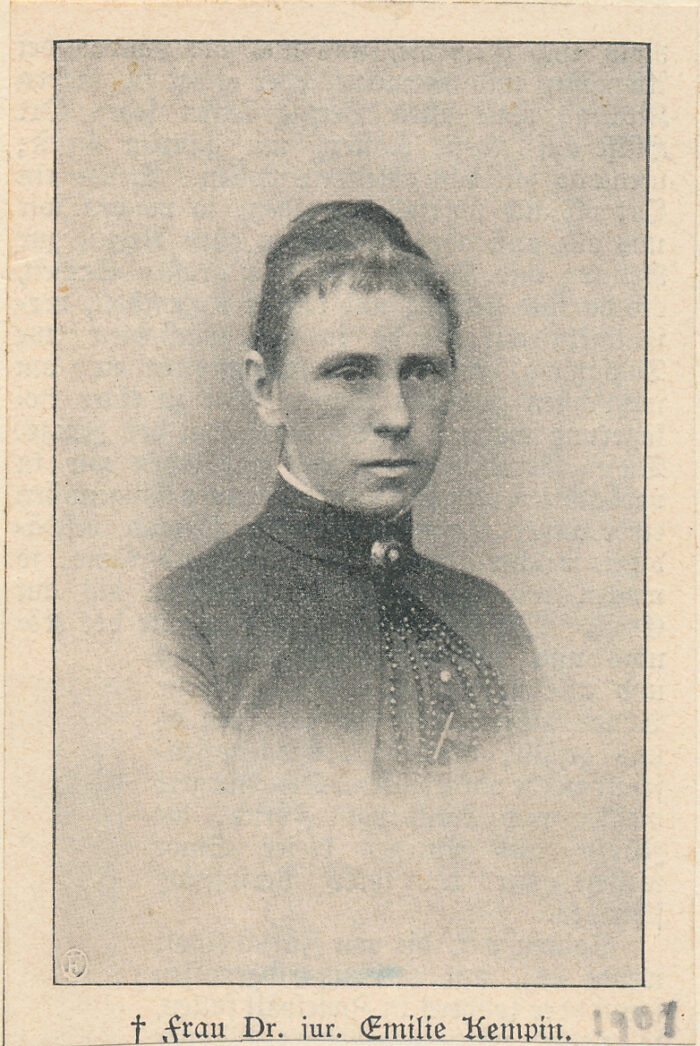 Schwarzweißporträt von Emilie Kempin-Spyri